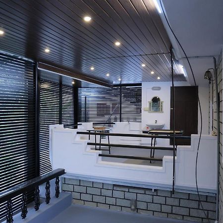 Malpans Mansion 호텔 니둠바서리 외부 사진